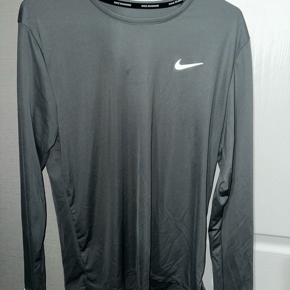Nike Gray Long Sleeve Performance Tee - Picture 1 of 2